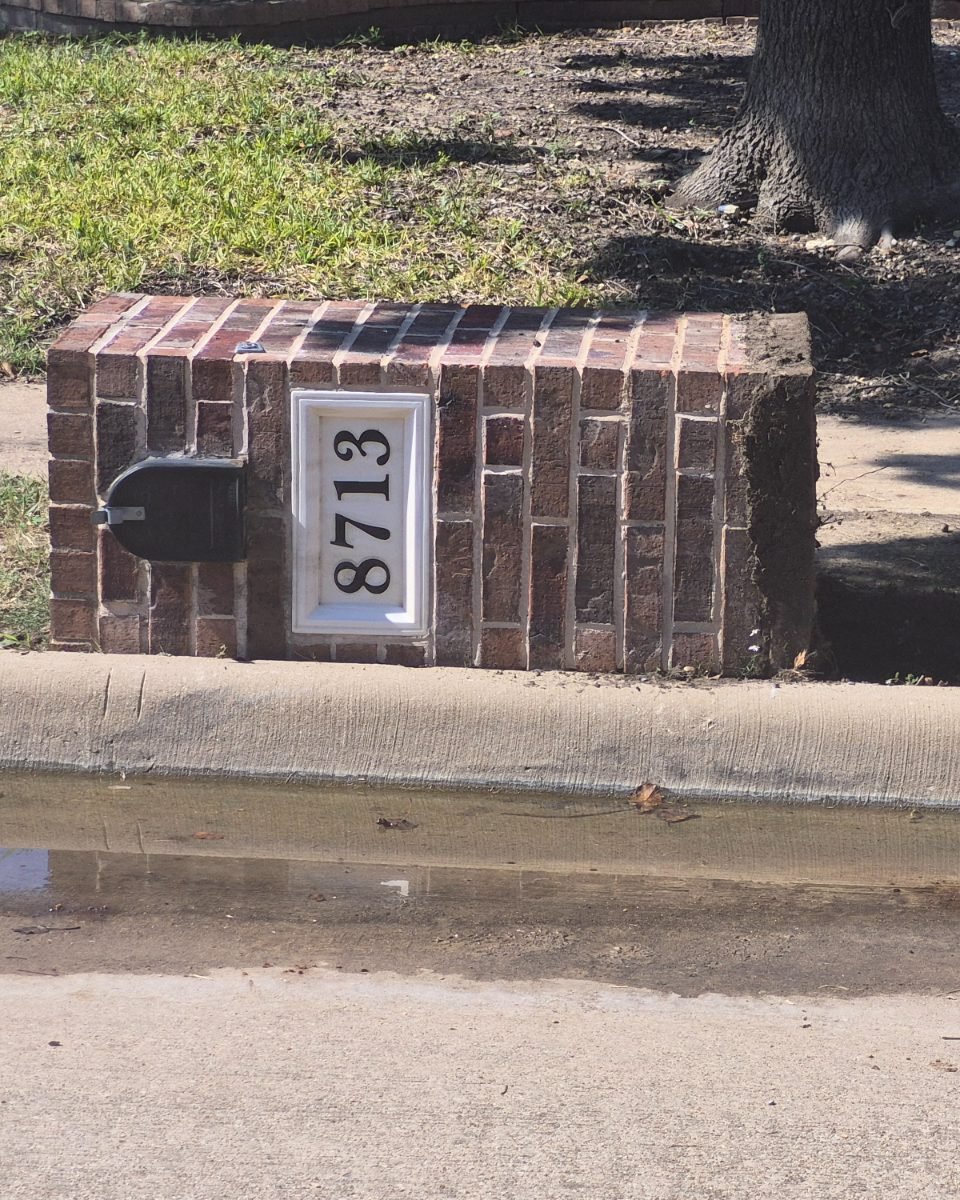 Brick Mailbox Reset — Before — Champion Brick Repair